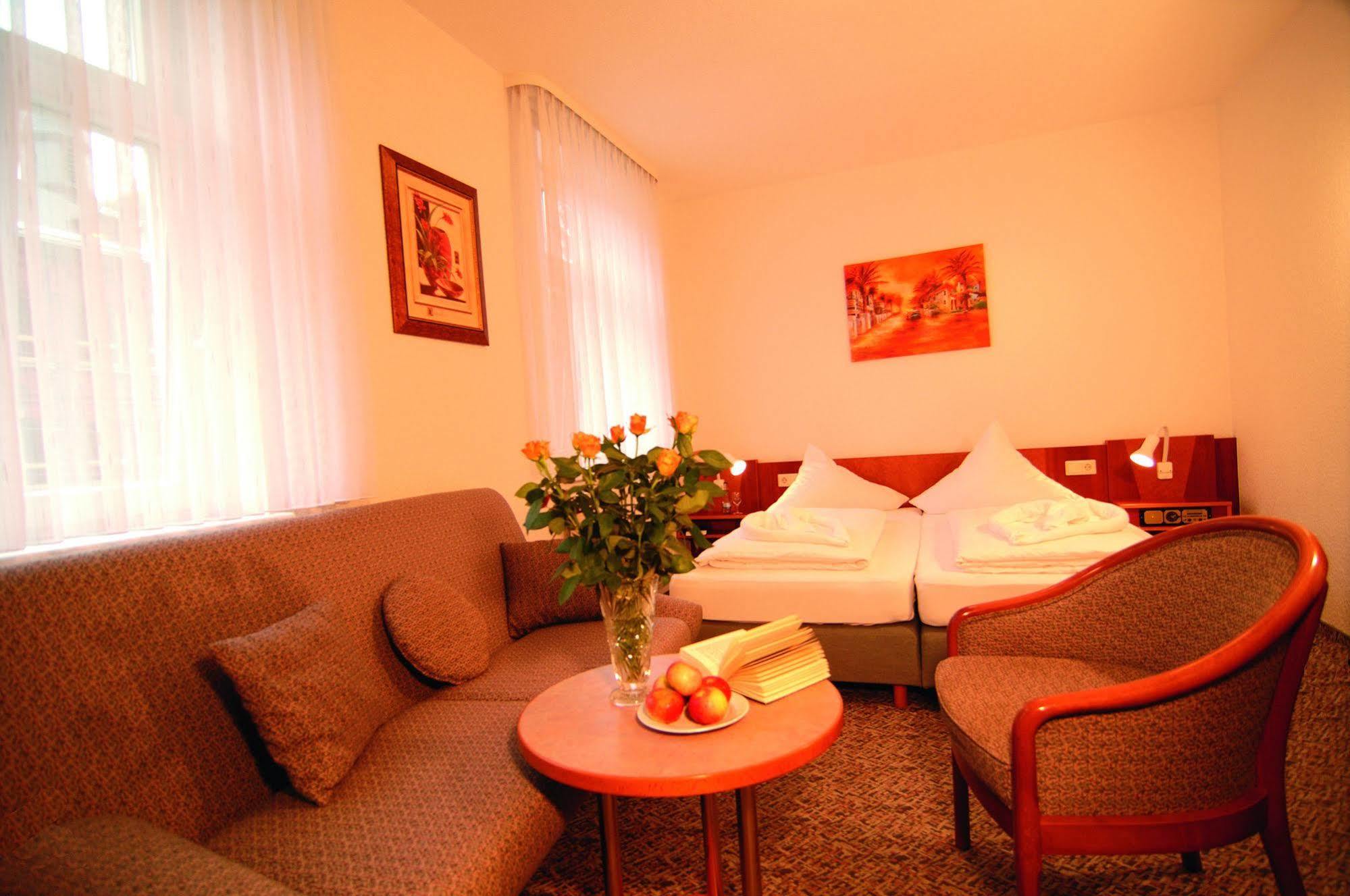 לאושה Hotel Beck מראה חיצוני תמונה